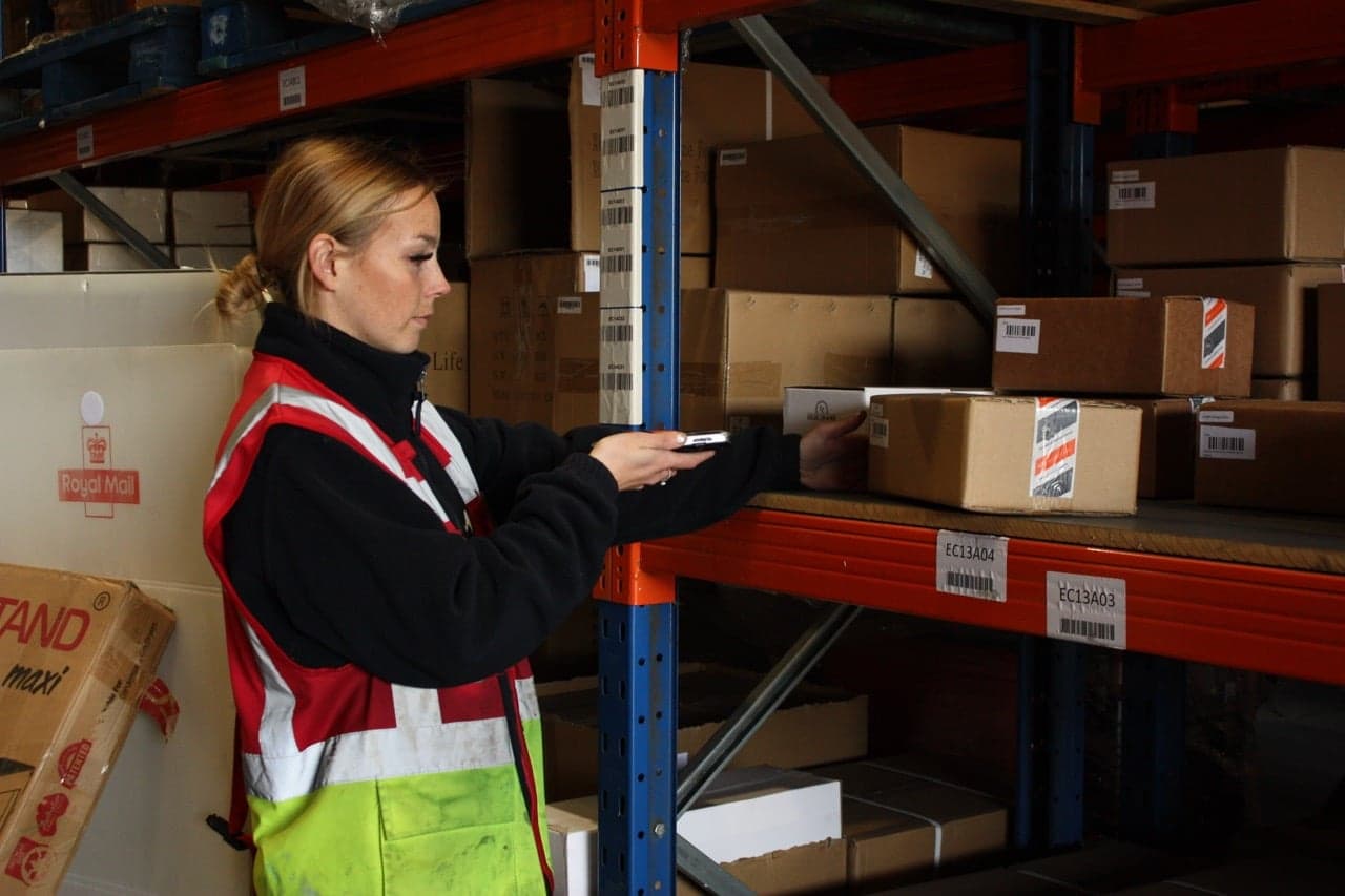 Is it Better to Use a Third Party Company for Fulfilment Services